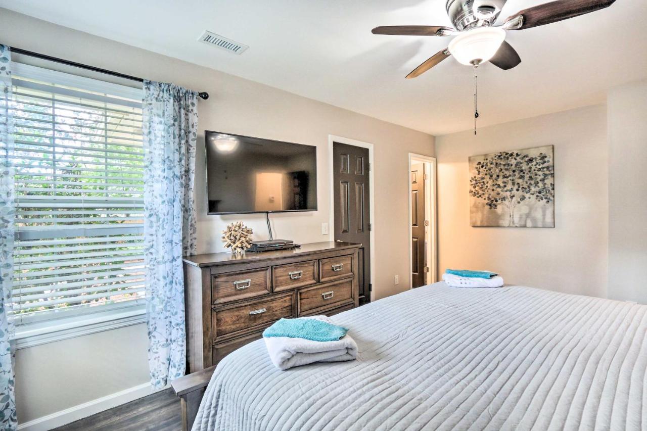 Peaceful Beaufort Home With Front Porch And Grill Bagian luar foto