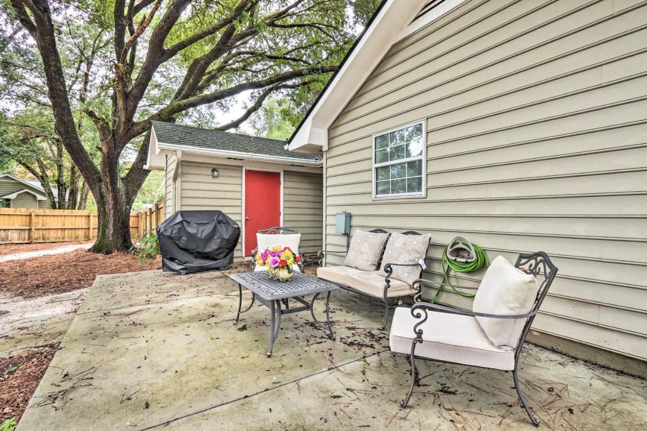 Peaceful Beaufort Home With Front Porch And Grill Bagian luar foto